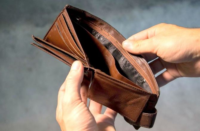 Ludzie oszczędzają na wszystkim, także na żywności